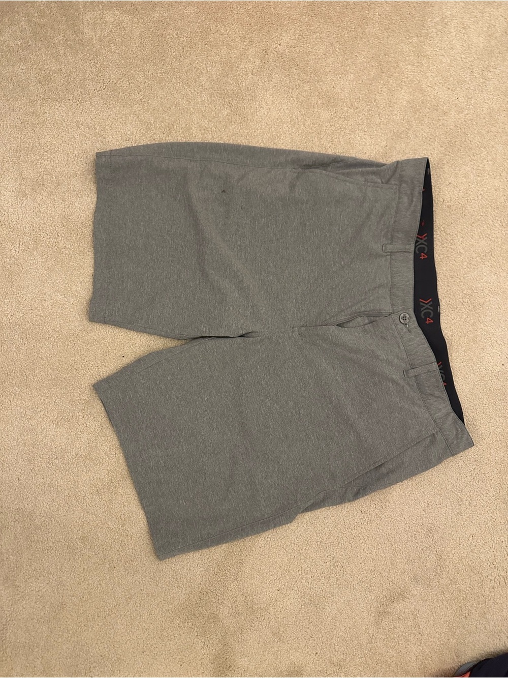 Johnston & Murphy Men's XC 4 Heather Gray Flat-Front Shorts. Size 38/Large